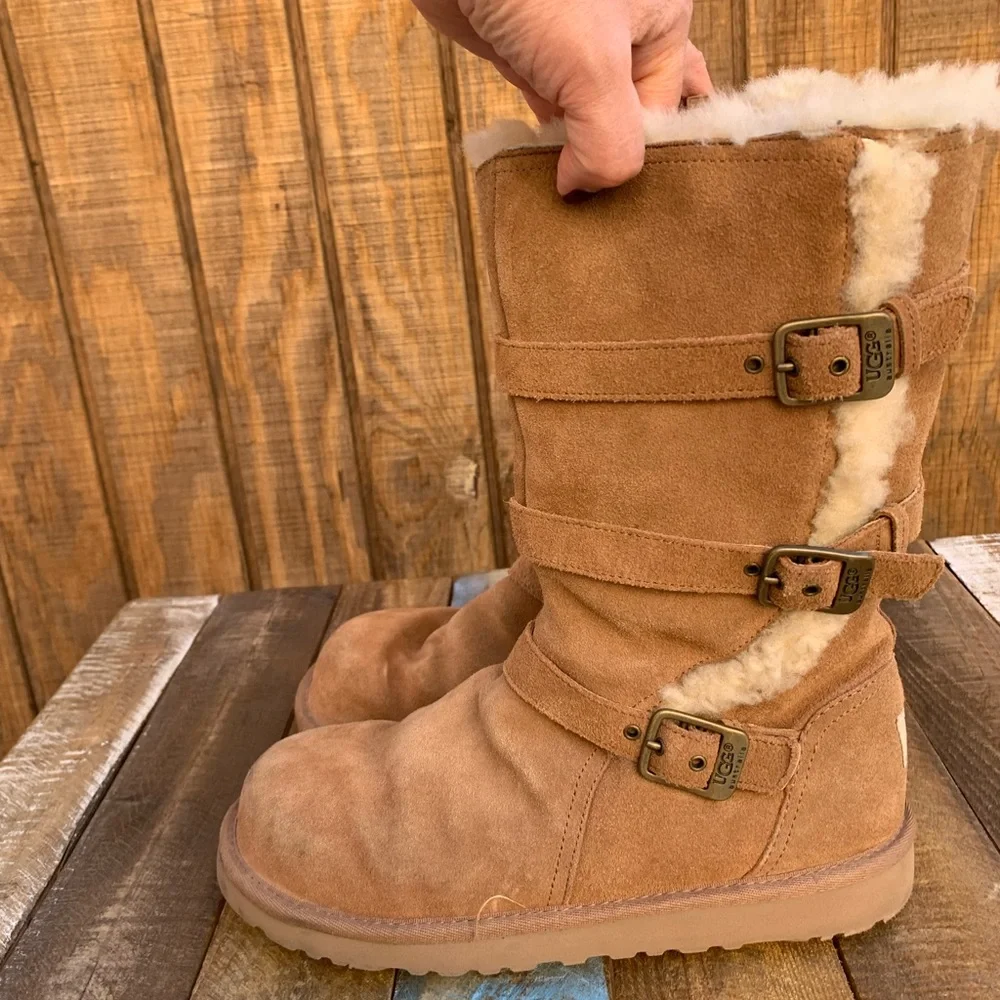 UGG maddi suede